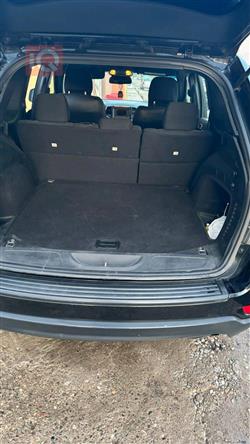 جیپ گراند شیرۆکی